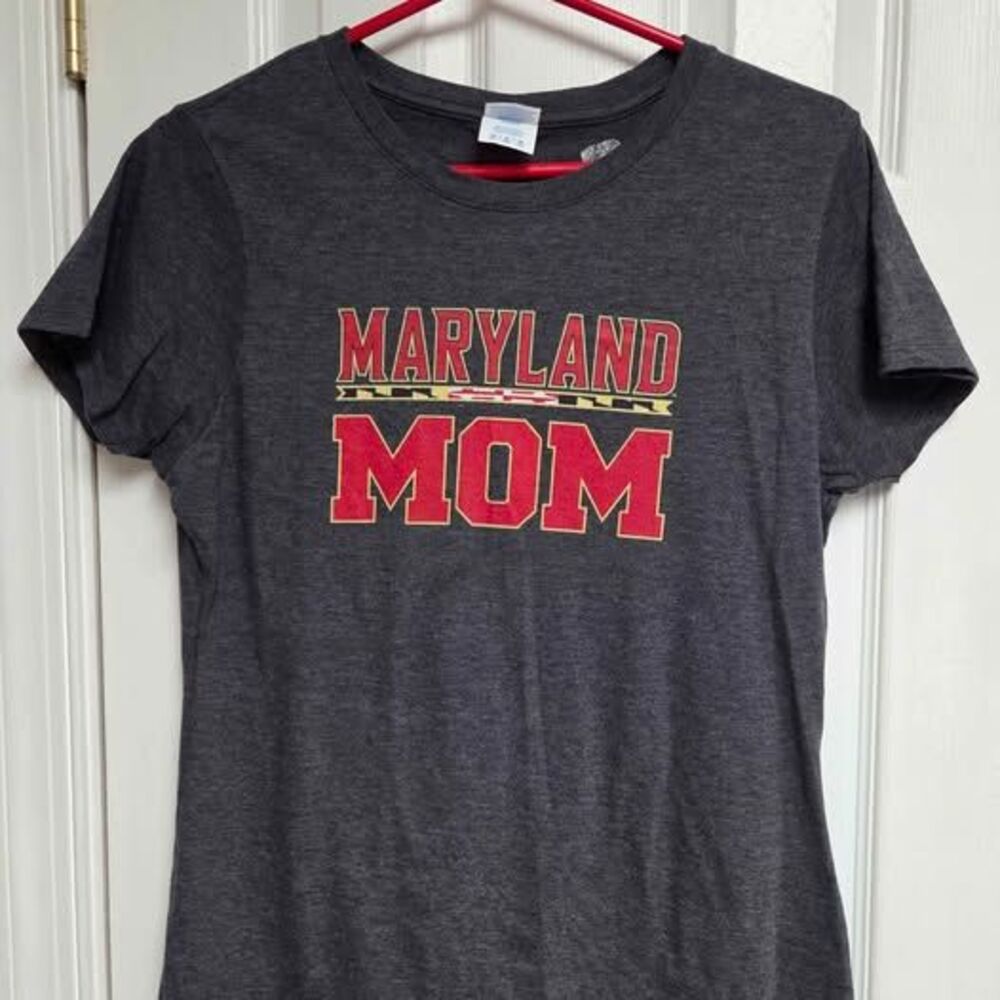Maryland Mom womens medium gray short sleeve graphic tee